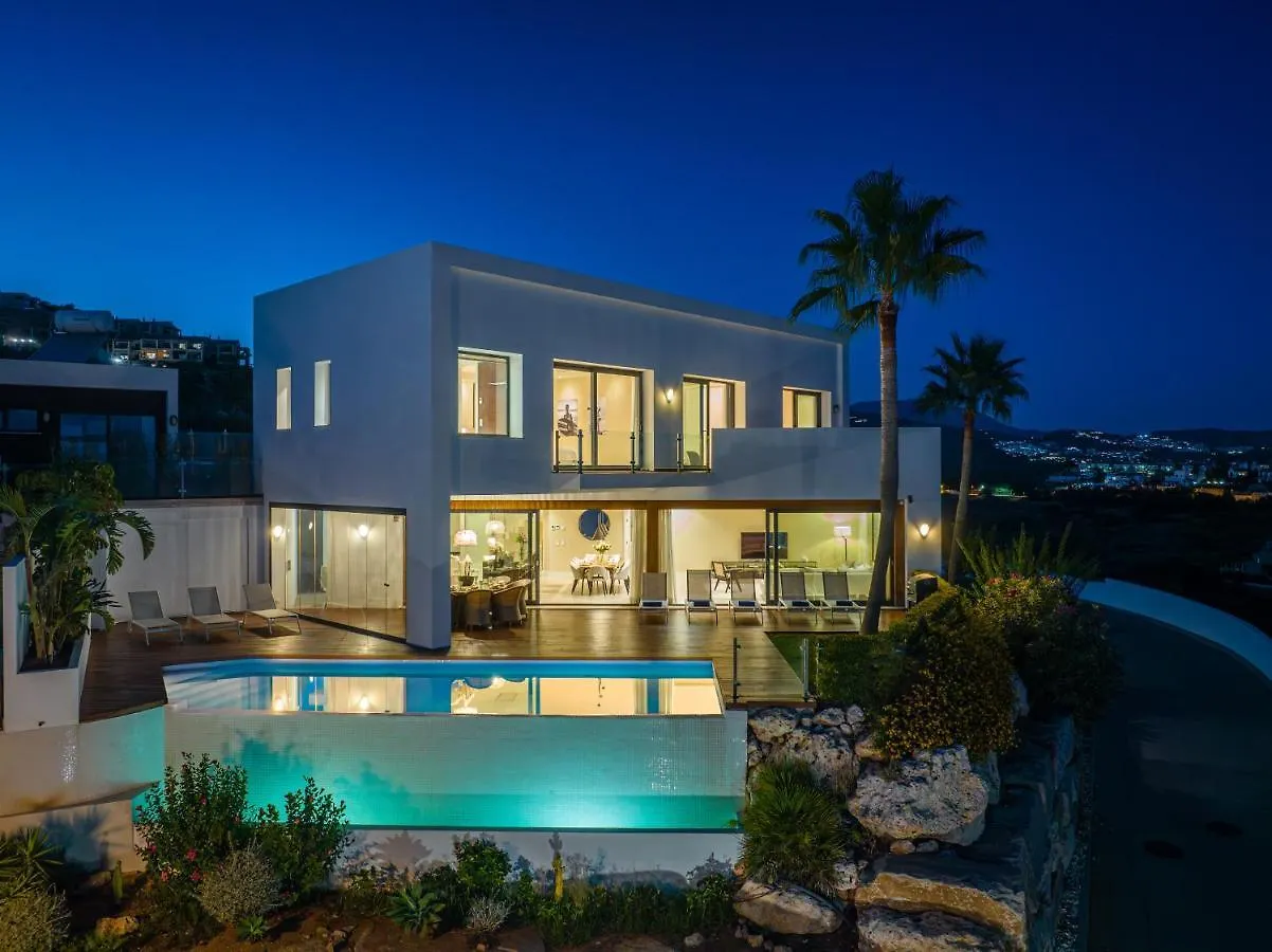 Villa Paraiso: Luxury Sea View Resort with Infinity Pool and Golf Estepona Spain