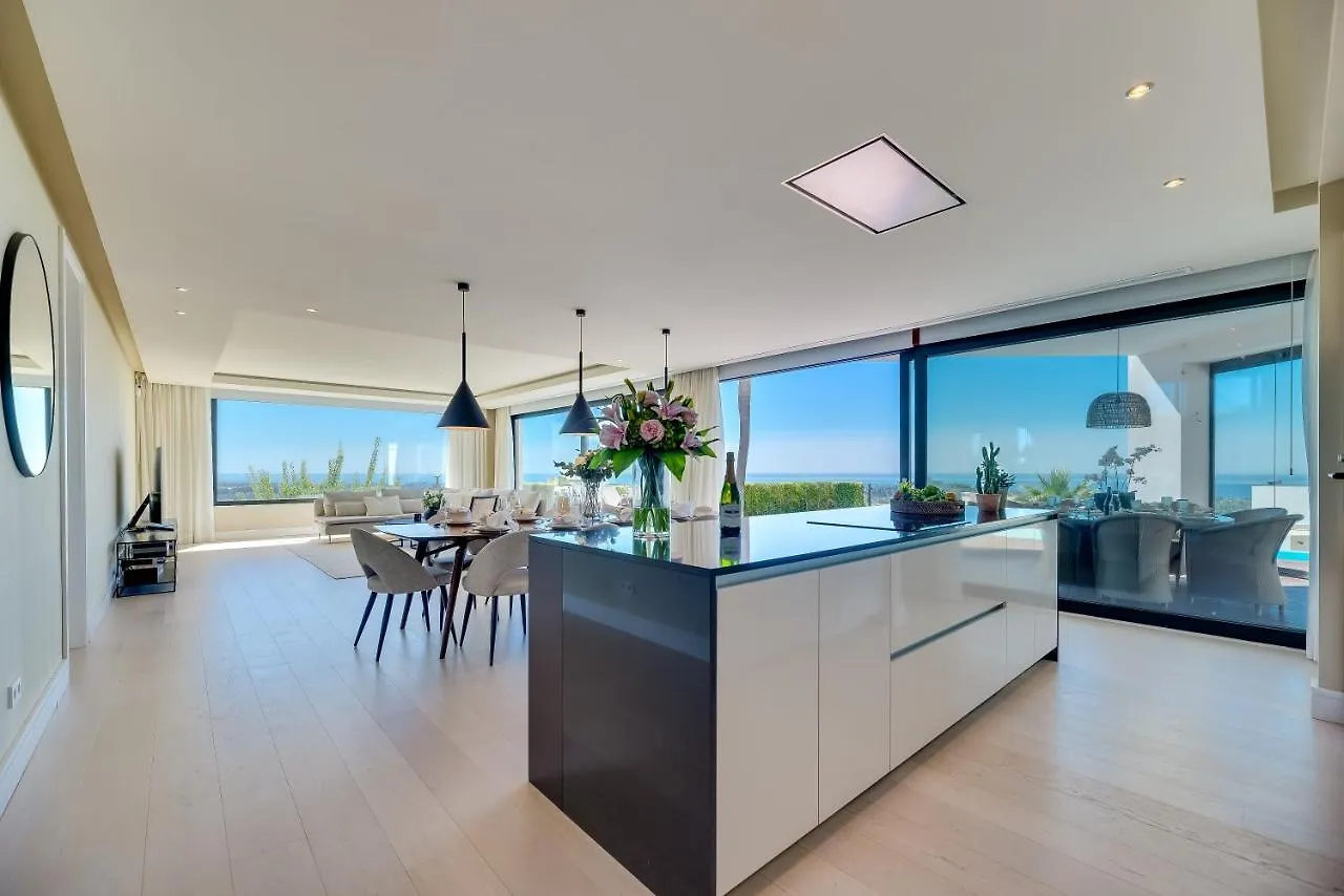 Villa Paraiso: Luxury Sea View Resort with Infinity Pool and Golf Estepona