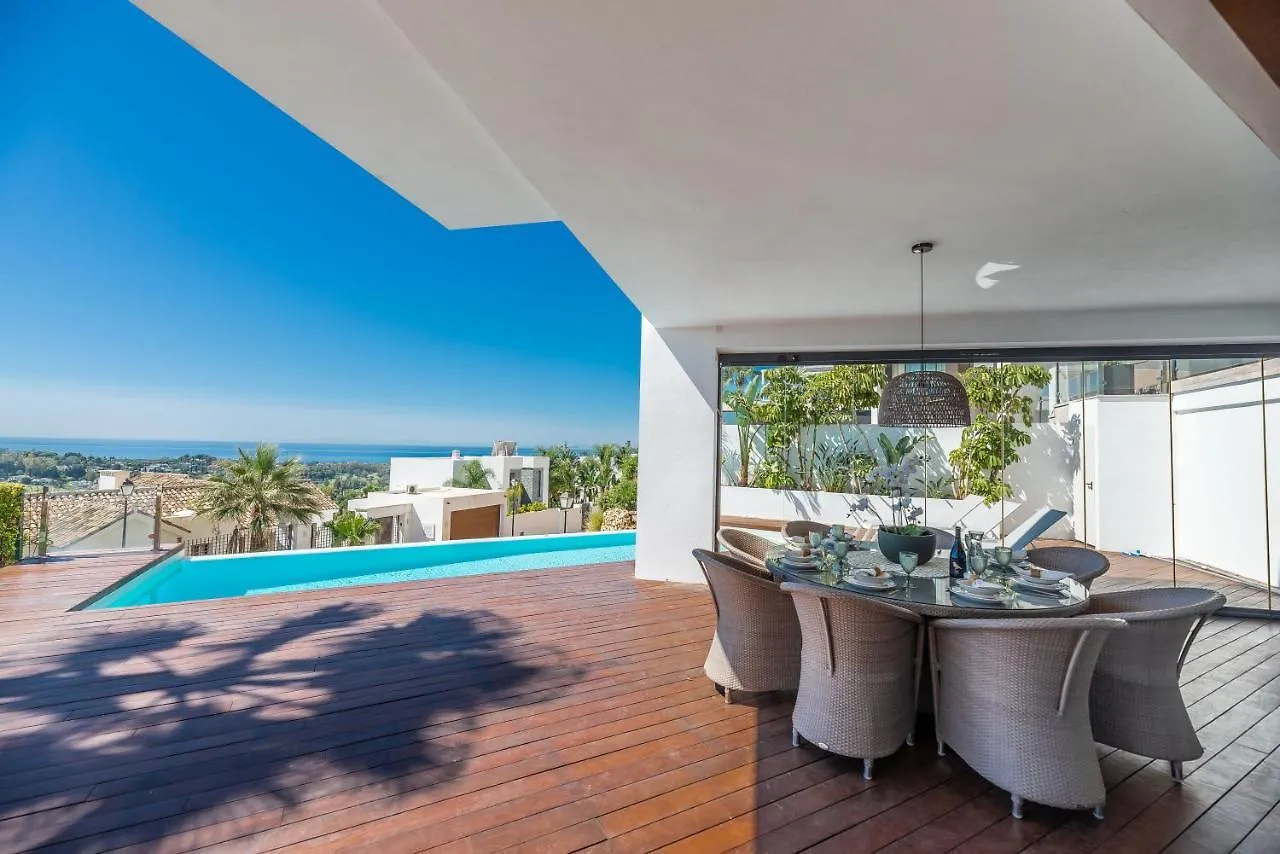Villa Paraiso: Luxury Sea View Resort with Infinity Pool and Golf Estepona