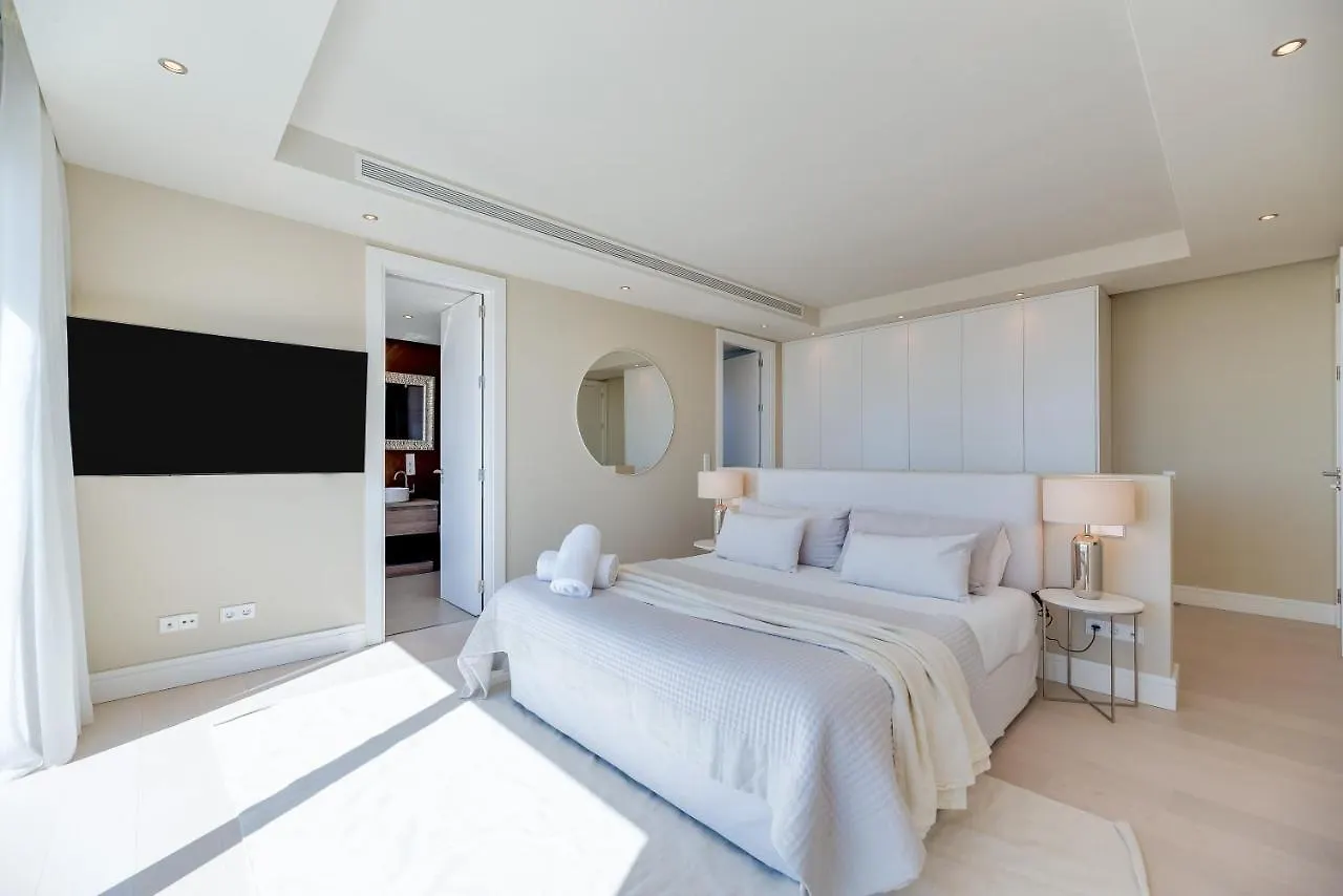 Villa Paraiso: Luxury Sea View Resort with Infinity Pool and Golf Estepona 0*,